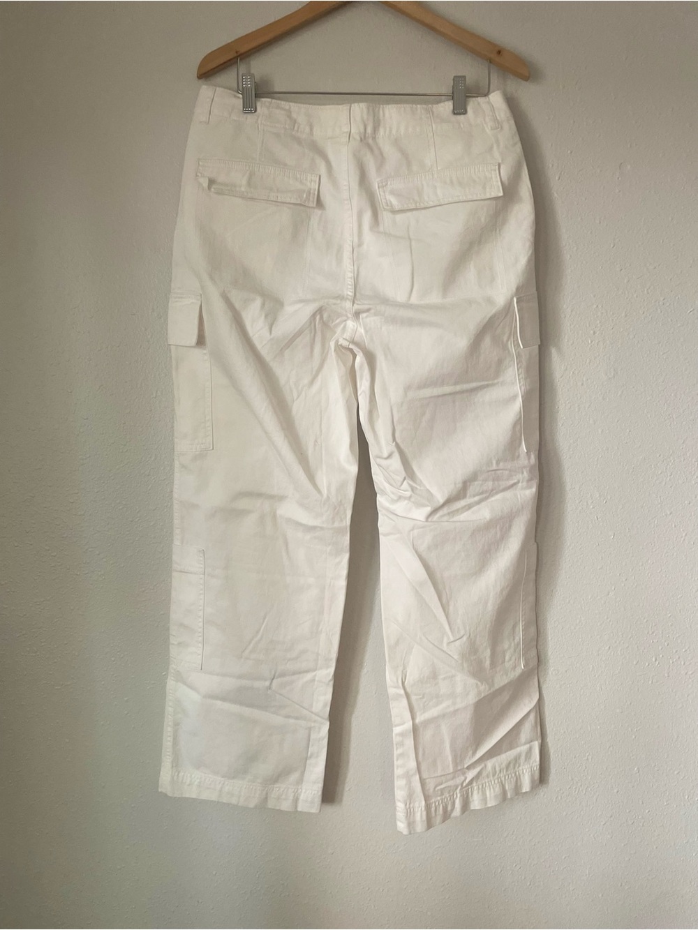 H&M White Cargo Pants with Utility Pockets - Picture 2 of 7